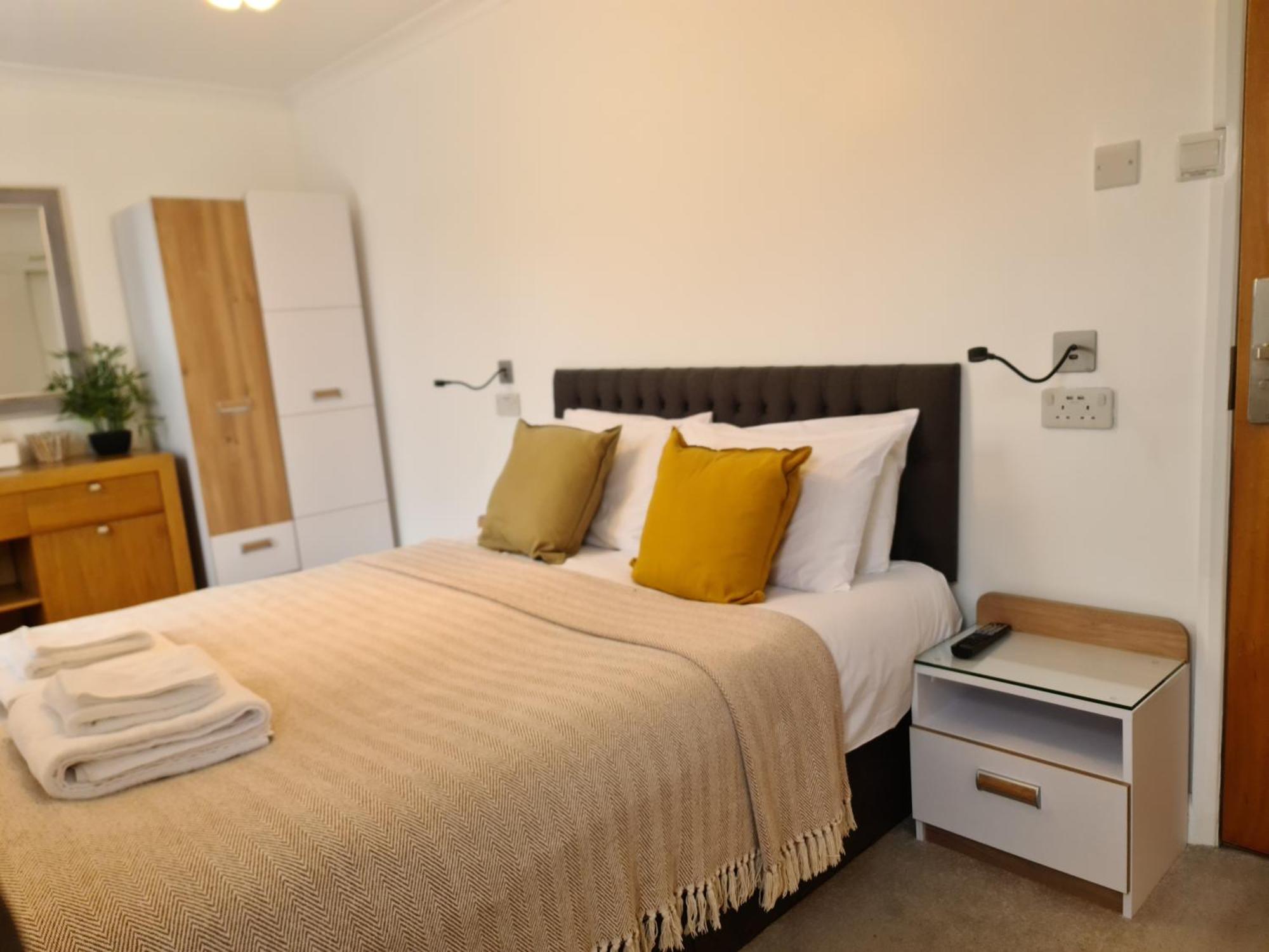The Torland - Paignton Seafront - Free Parking, All Rooms En-Suite ภายนอก รูปภาพ