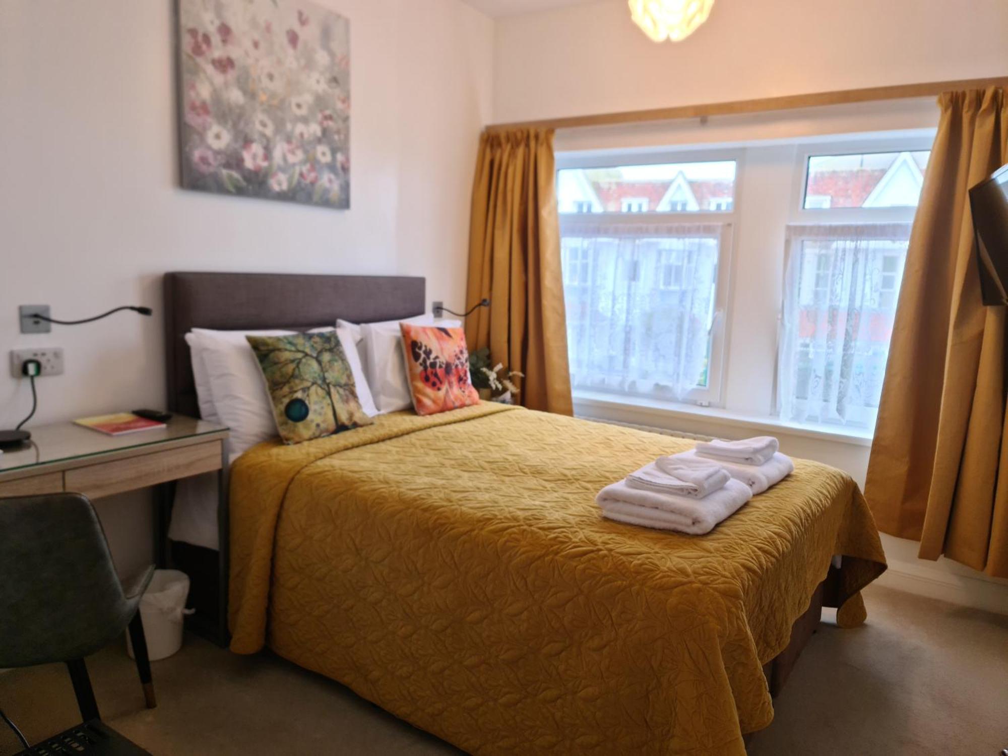 The Torland - Paignton Seafront - Free Parking, All Rooms En-Suite ภายนอก รูปภาพ