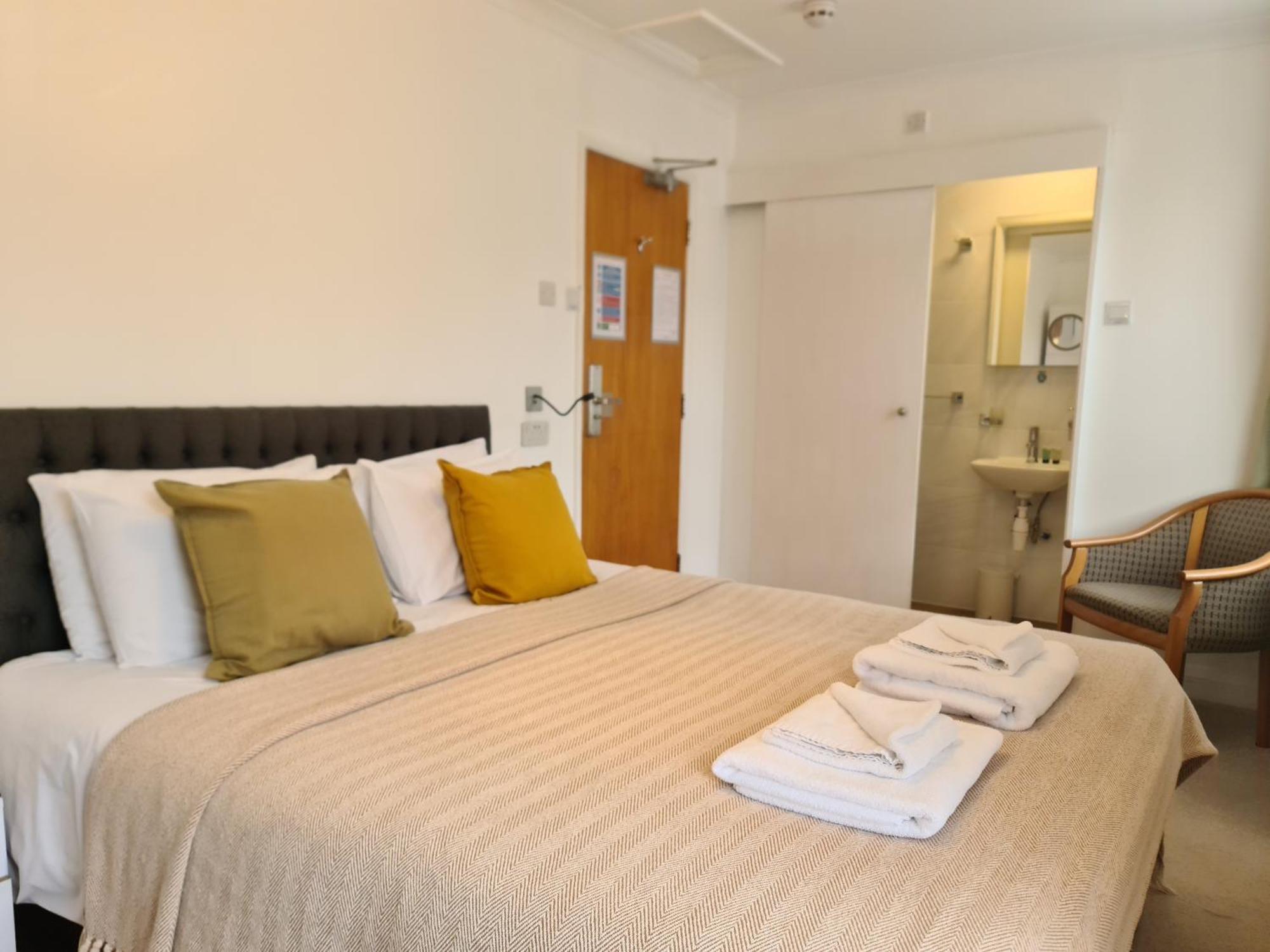 The Torland - Paignton Seafront - Free Parking, All Rooms En-Suite ภายนอก รูปภาพ