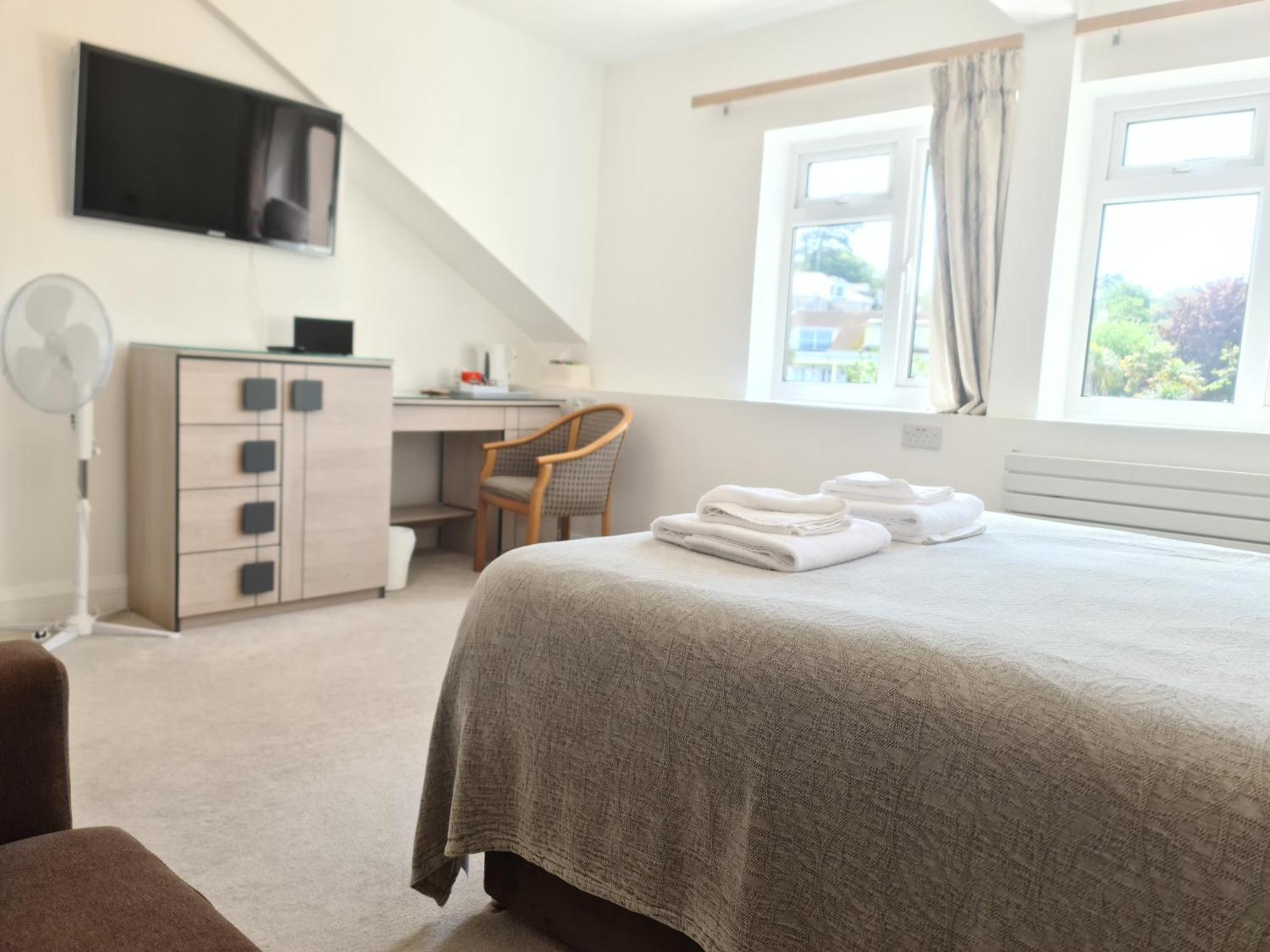 The Torland - Paignton Seafront - Free Parking, All Rooms En-Suite ภายนอก รูปภาพ