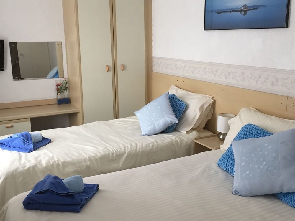 The Torland - Paignton Seafront - Free Parking, All Rooms En-Suite ภายนอก รูปภาพ